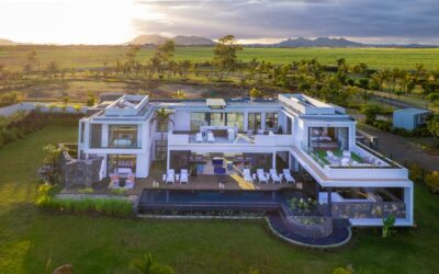 Superbe Villa dans un Domaine Golfique avec Vue Imprenable sur la Mer