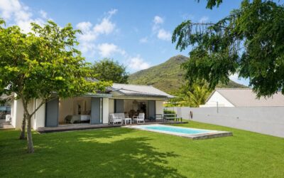 Elegant Contemporary Villa with Pool and Mountain Views
